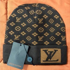 Louis Vuitton Black and Tan Monogram Hat